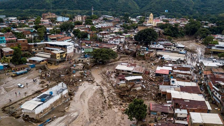 Lluvias inesperadas causan al menos 22 muertos en Venezuela