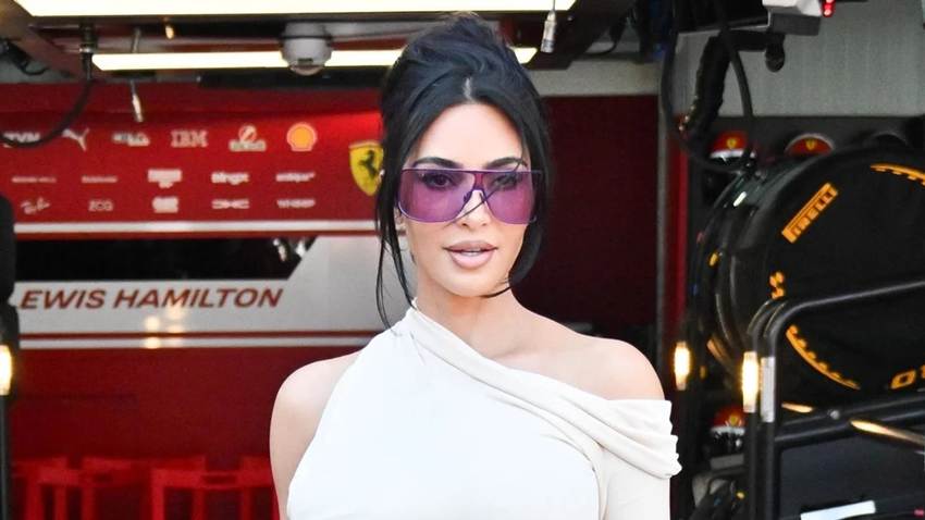 Kim Kardashian roba miradas y demuestra su apoyo incondicional a Lewis Hamilton en el Gran Premio de Mónaco