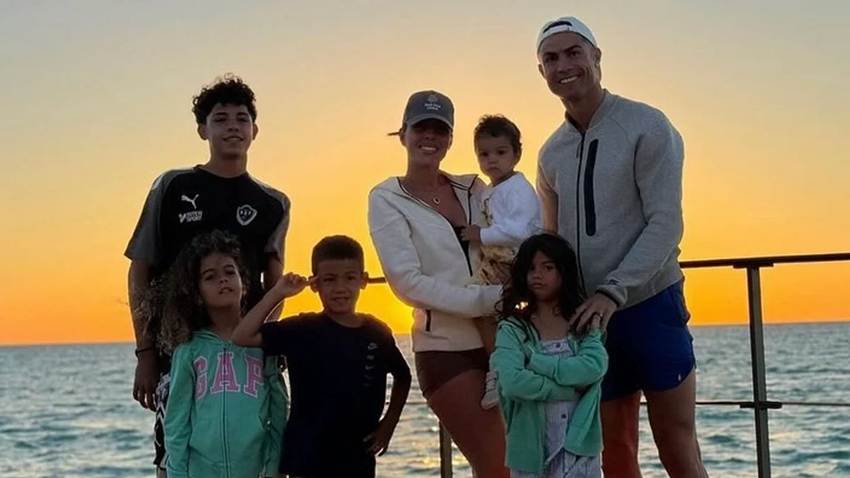 ¿Por qué Georgina Rodríguez ha adoptado hasta ahora a los tres hijos mayores de Cristiano Ronaldo?