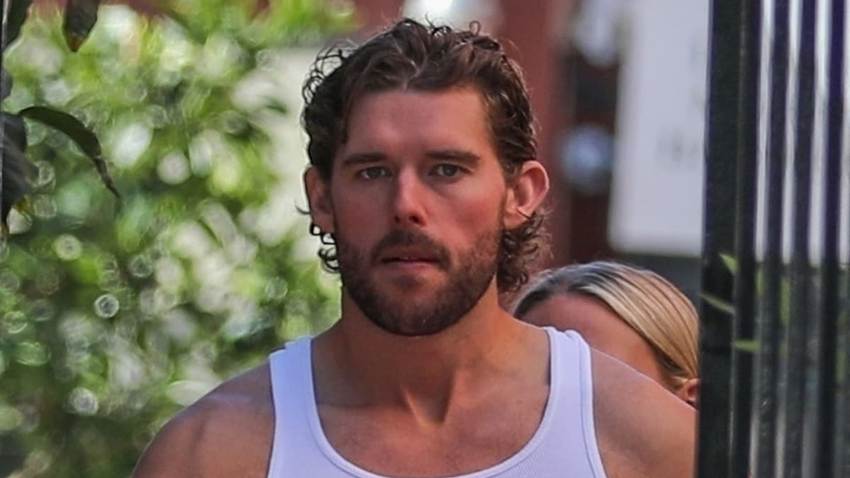 Hijo de Arnold Schwarzenegger presume de su increíble musculatura tras su transformación física