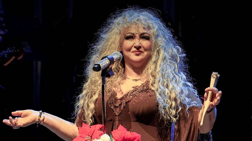 Amanda Miguel sorprende al revelar por qué no le interesa colaborar con Ángela Aguilar