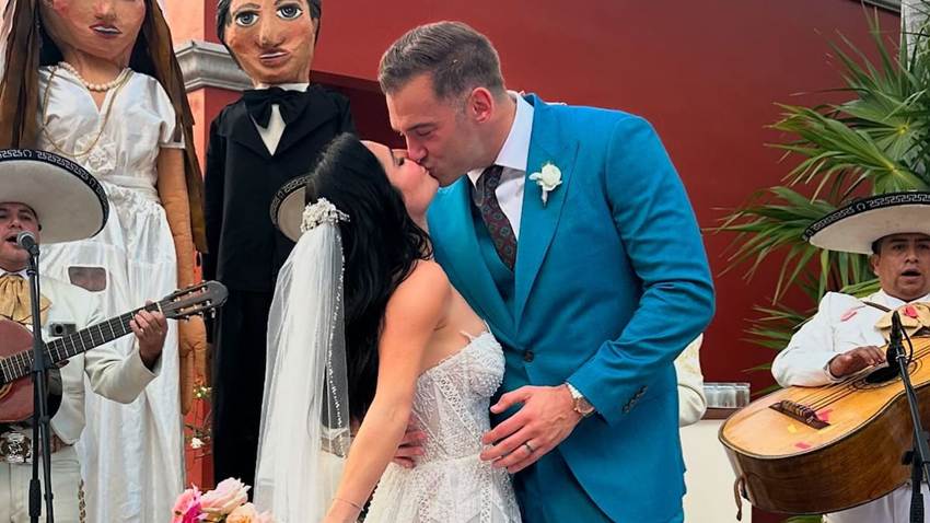 Martha Higareda revela lo que no se vio de su mágica boda en México