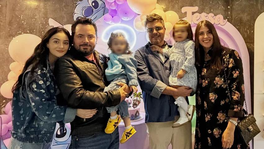 José Eduardo Derbez y Paola Dalay convierten los dos años de su hija Tessa en una fiesta de 'Lilo & Stitch'