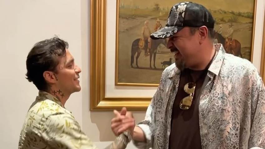 Pepe Aguilar celebra su cumpleaños 56 con el abrazo de Christian Nodal