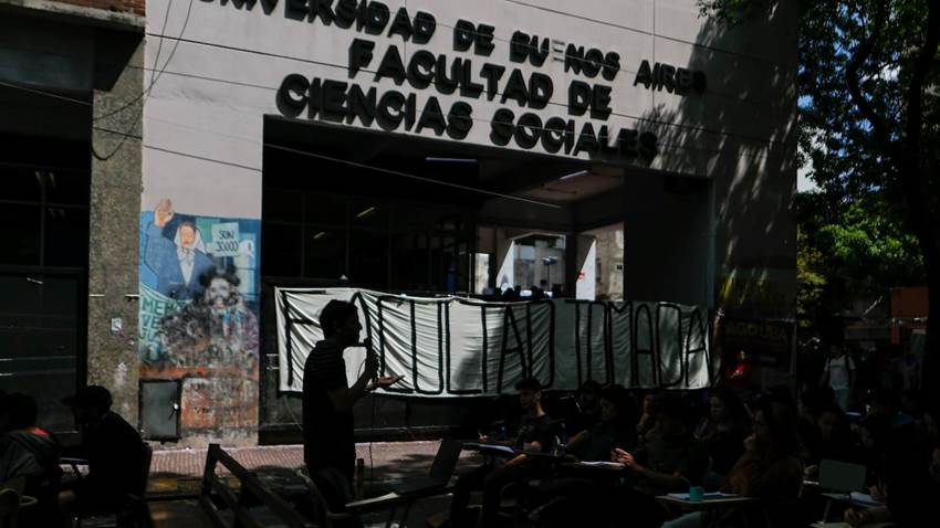 En un desafío a Milei, la oposición en Diputados  aprueba más fondos para las universidades