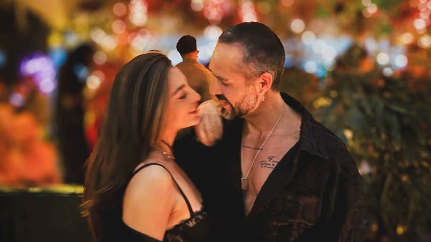 José Ron celebra 14 meses de noviazgo con Lizy Martínez