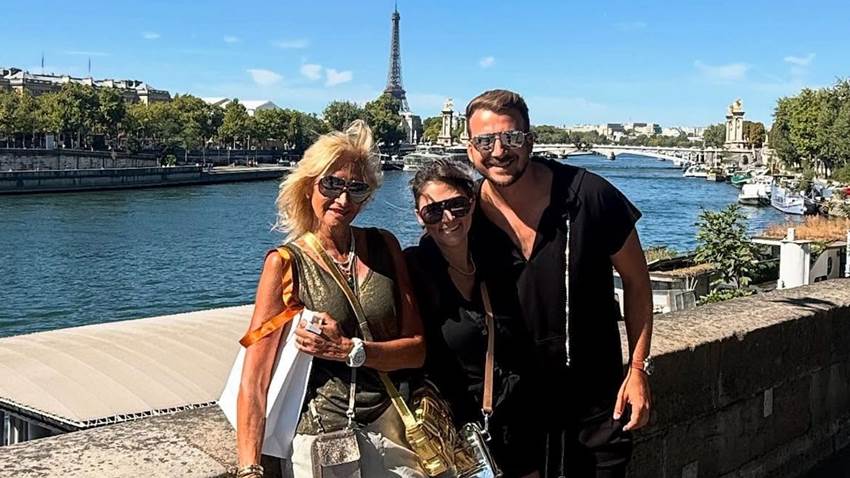 Adela Micha comparte vistazos de su fascinante escapada en familia por París