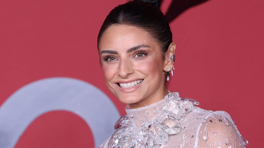 Aislinn Derbez se alista para despedir el 2025 con una aventura al otro lado del mundo