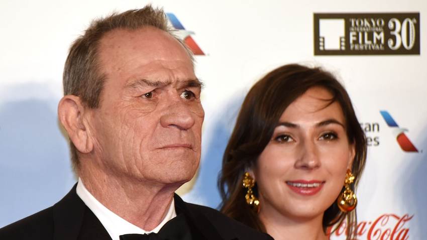 Tommy Lee Jones y su familia hablan por primera vez sobre la trágica muerte de Victoria, la hija del actor