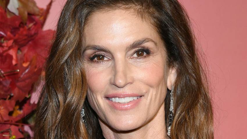 El secreto de Cindy Crawford para una piel firme y luminosa
