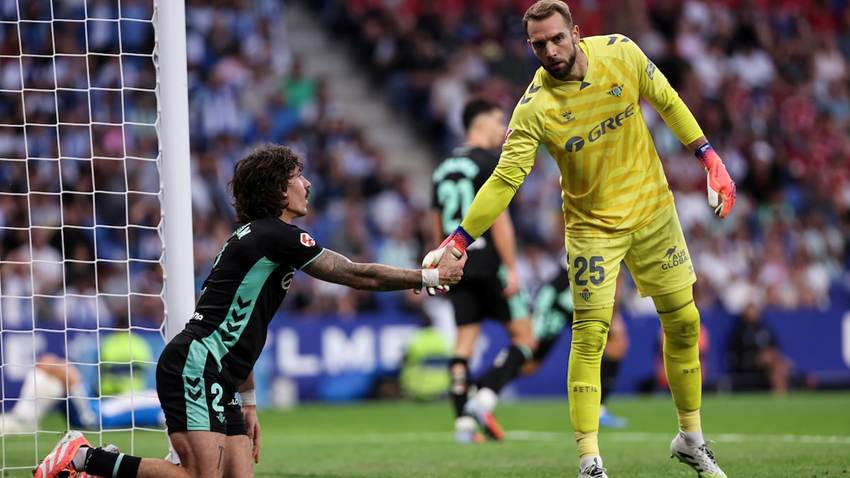 Pau López silencia a Puado para que el Betis se imponga al Espanyol