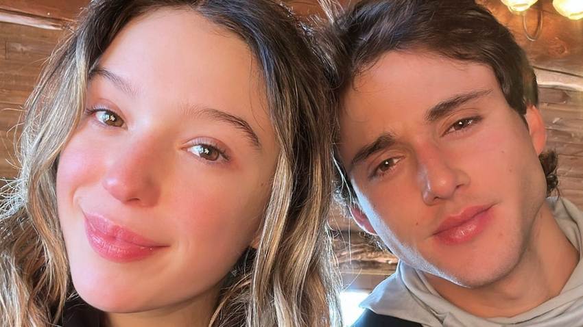 Mía Rubín recibe de manos de su novio, Tarik Othón, un valioso regalo en medio de sus vacaciones