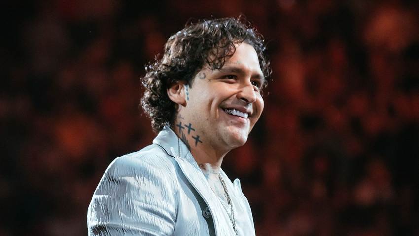 Exnovia de Christian Nodal comparte fotos inéditas de su relación con el cantante antes de la fama