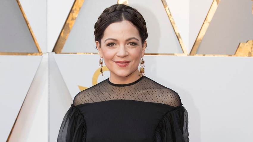 Natalia Lafourcade se convierte en madre por primera vez y comparte las fotos de su bebé