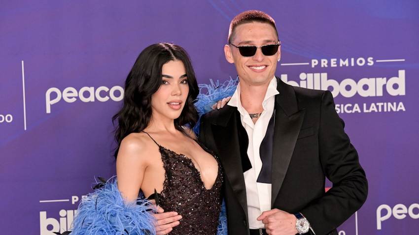 Kenia Os y Peso Pluma: la pareja que se robó todas las miradas en los Premios Billboard de la Música Latina 2025