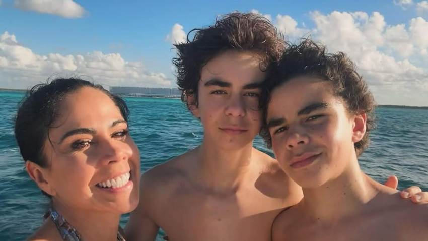 Paola Rojas y sus hijos disfrutan de un divertido fin de semana en la Riviera Maya