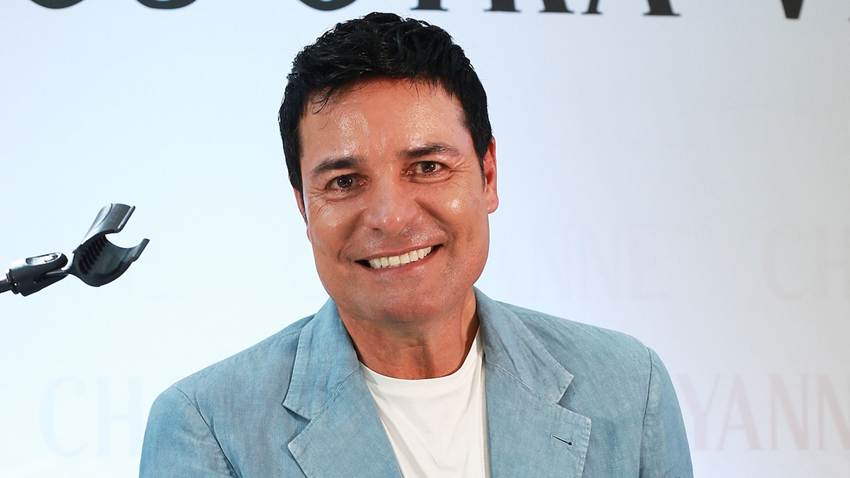 Chayanne llora la pérdida de su amigo, Tony Ocasio, exintegrante de 'Los Chicos'