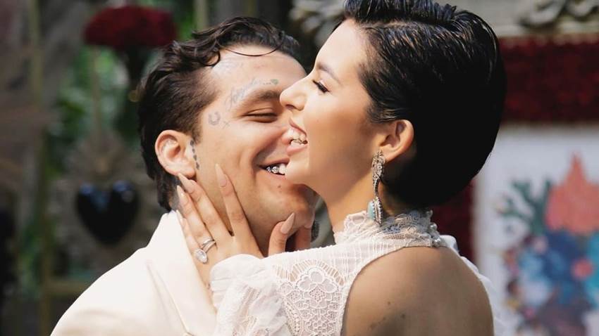 Christian Nodal presenta a Ángela Aguilar como su 