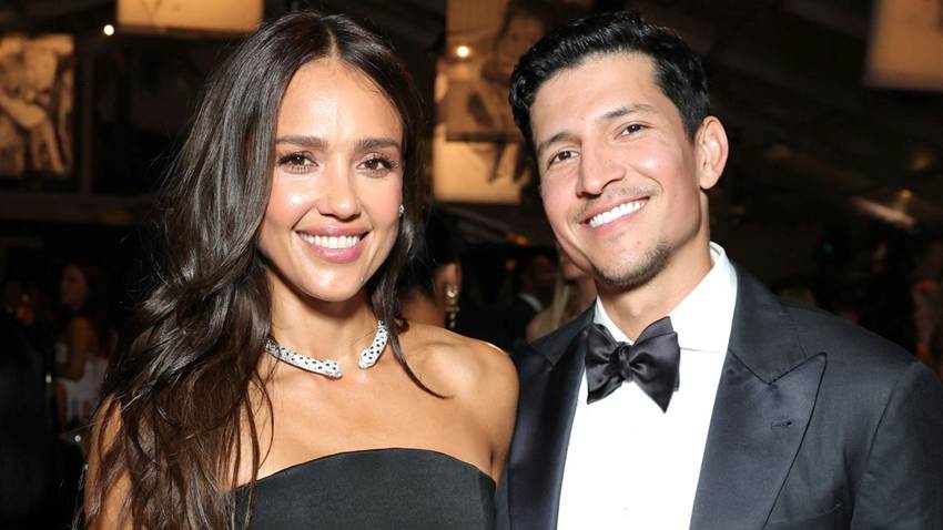 Jessica Alba celebra su cumpleaños 45 cobijada por el amor de su novio Danny Ramírez