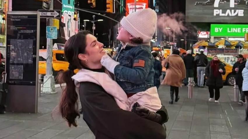 Nadia Ferreira vive la magia de Nueva York con Marquitos en un recorrido por Times Square