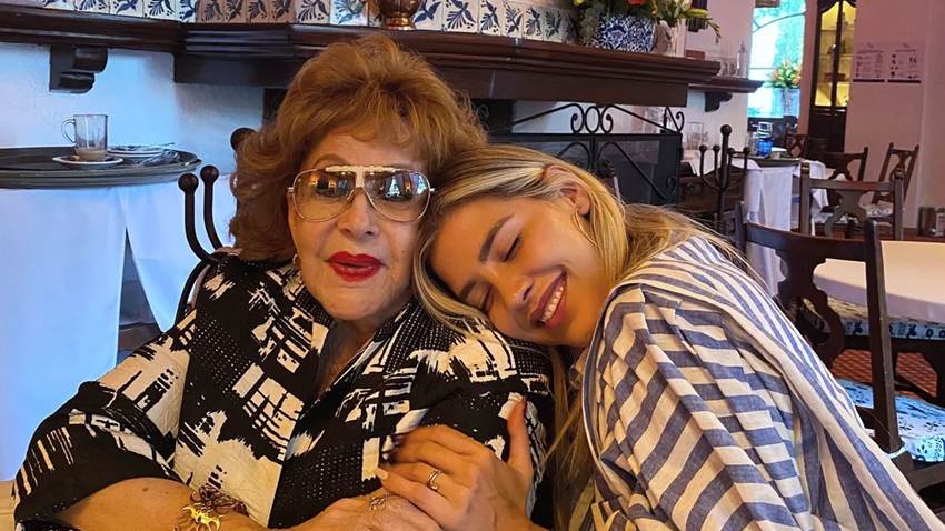 Michelle Salas recupera el glamour de su bisabuela, Silvia Pinal, con un vestido de Emilio Pucci