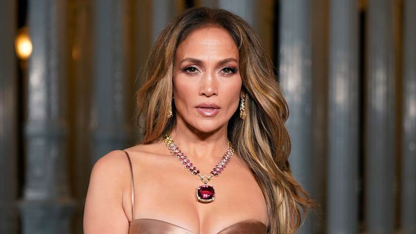 Jennifer Lopez: el verdadero motivo por el que le habrían negado la entrada a una tienda Chanel