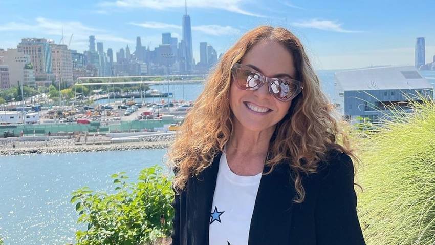 Lucero celebra su cumpleaños cobijada por el amor de sus seres queridos