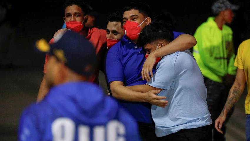 Un venezolano deportado a El Salvador inicia trámites para demandar a la Administración Trump por expulsarlo sin el debido proceso