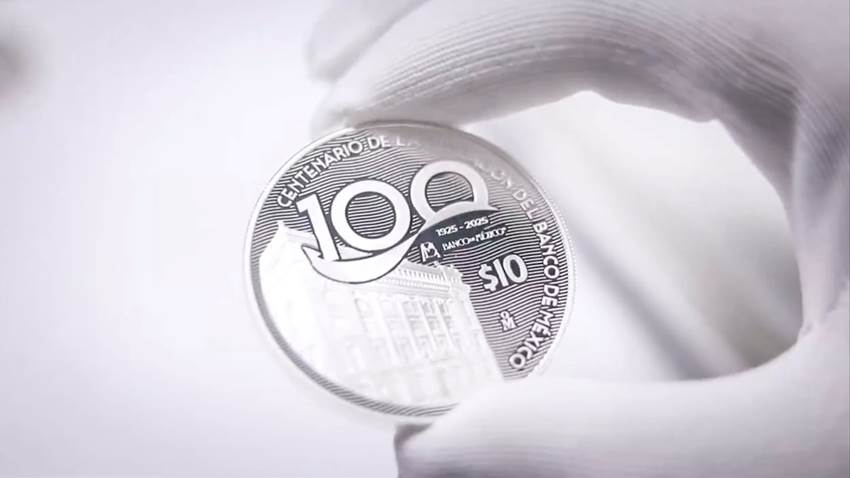 El Banco de México celebra su centenario con el lanzamiento de una nueva moneda de 10 pesos y billetes conmemorativos