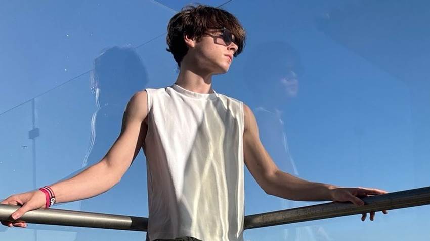 ‘Tino’, hijo de Ricky Martin, reaparece en la playa tras las preocupaciones sobre su salud