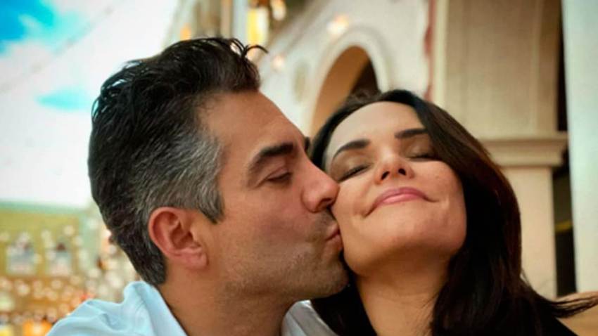 Omar Chaparro demuestra que su matrimonio es a prueba de todo y se prepara para sus bodas de plata