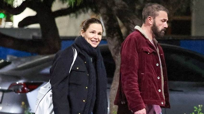 En una salida junto a Jennifer Garner, Ben Affleck se reencuentra con JLo