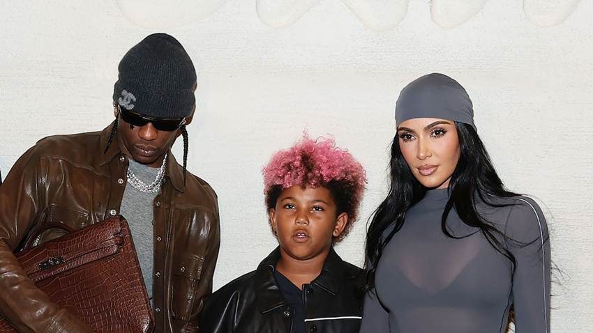 Travis Scott se reencuentra con las Kardashian en la noche más especial de Kim