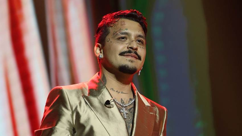 Christian Nodal, molesto, pospone concierto en Chile: 'Me da mucha tristeza, les quedo mal por culpa de terceros'