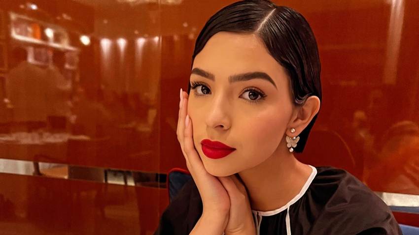 ¡Irreconocible! Ángela Aguilar sorprende con un radical cambio de look