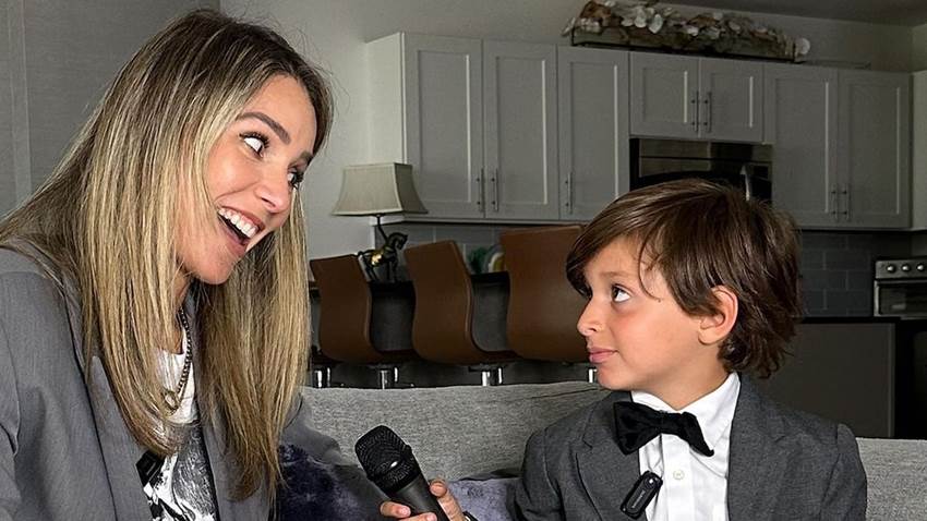 ¡Igualito a papá! El hijo de Daniel Sarcos entrevista a Alejandra Villegas en su propio 'show'