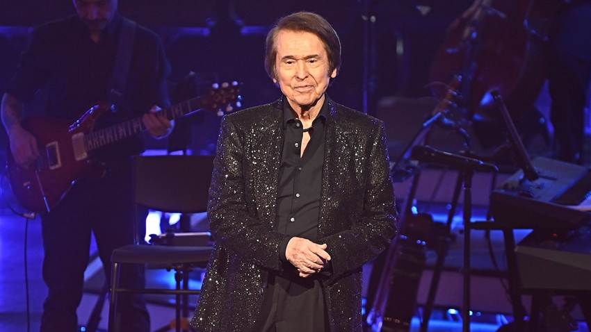 Raphael genera preocupación tras cancelar un concierto por motivos de salud