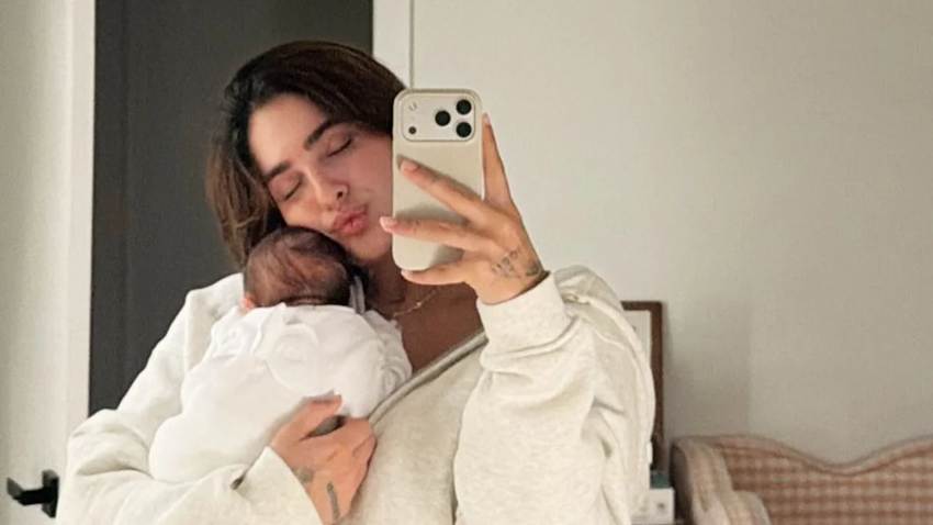 Con pastel y mucho amor, Isabella ladera y Hugo García celebran el primer mes de su hijo, Koa