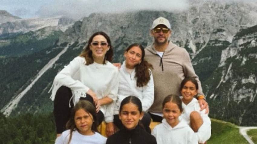 Jacky Bracamontes y su familia disfrutan de una inolvidable aventura en los Alpes italianos