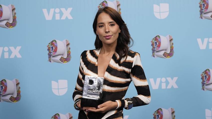 Majo Aguilar triunfa en Premios Juventud y así la apoyó la dinastía Aguilar