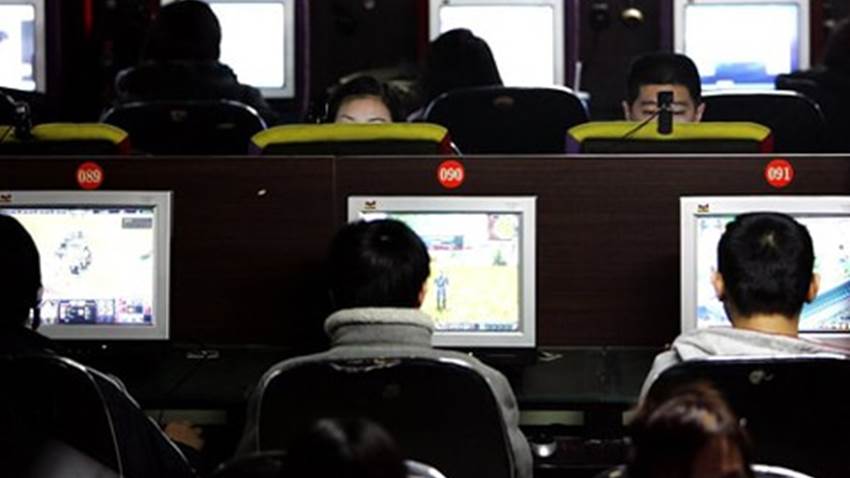 EE.UU. acusa de piratería a dos 