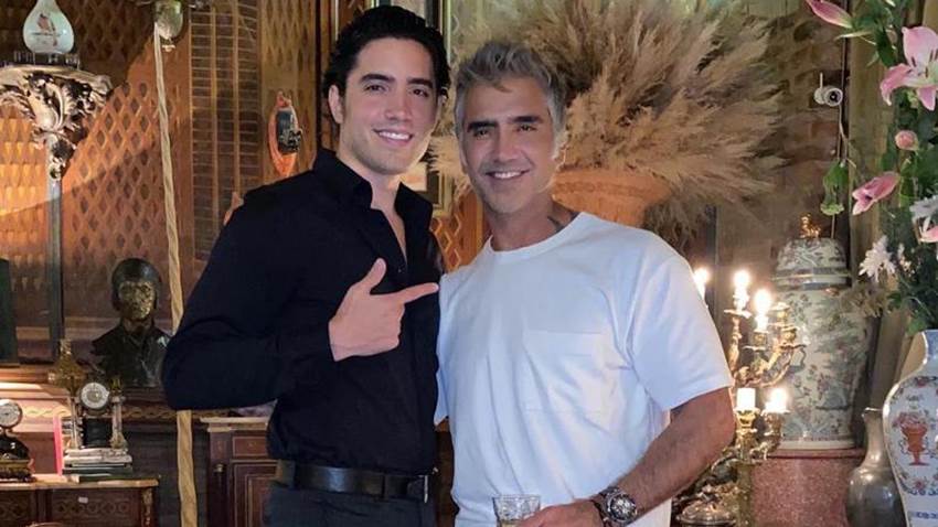 Hijo de Alejandro Fernández, lo sorprende en concierto con una gran noticia: ¡Será abuelo por tercera vez!