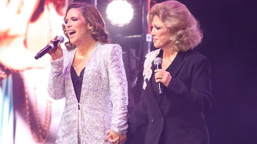 Angélica María y Angélica Vale cumplen un sueño y por primera vez comparte escenario