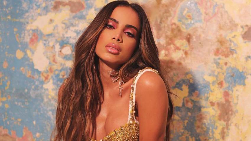 Anitta suma un éxito a su carrera y se une al mundo financiero