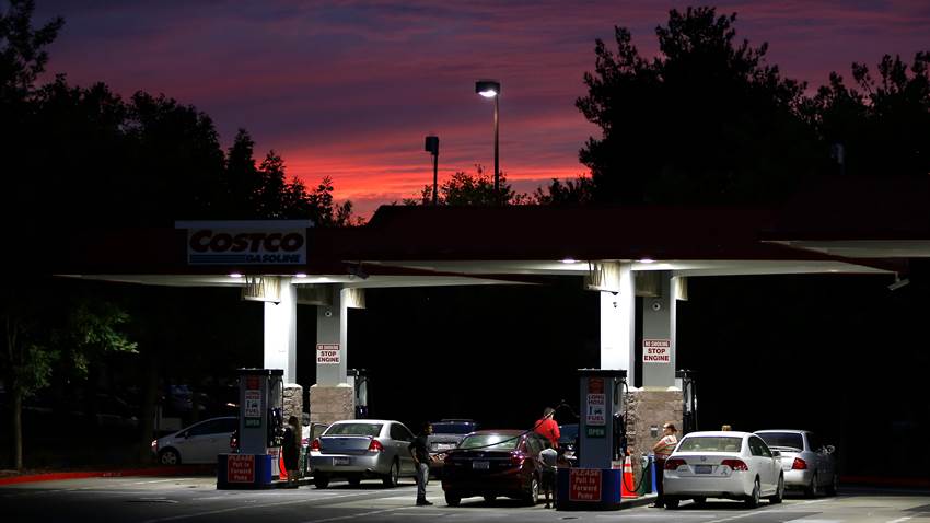 Ciudad de California prohíbe abrir nuevas gasolineras