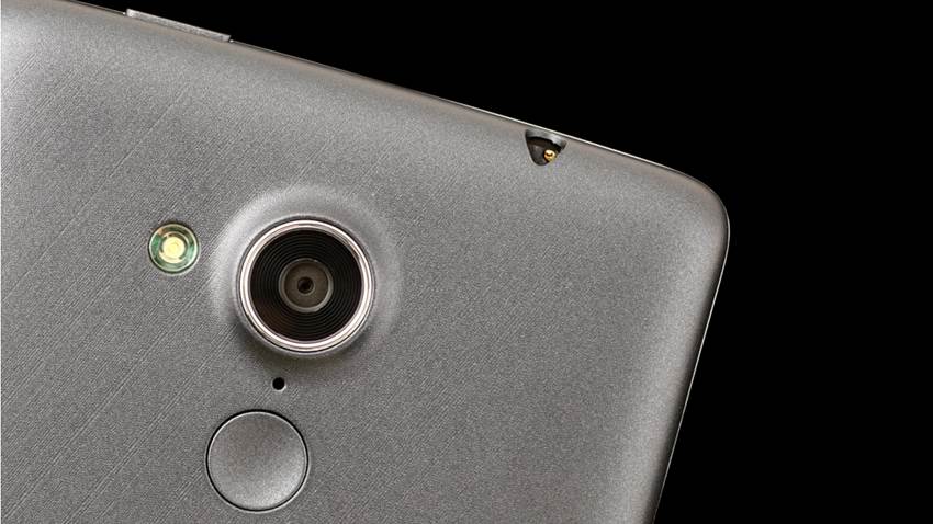 Una app te avisa si tu micrófono o cámara son usados sin autorización: adiós al espionaje