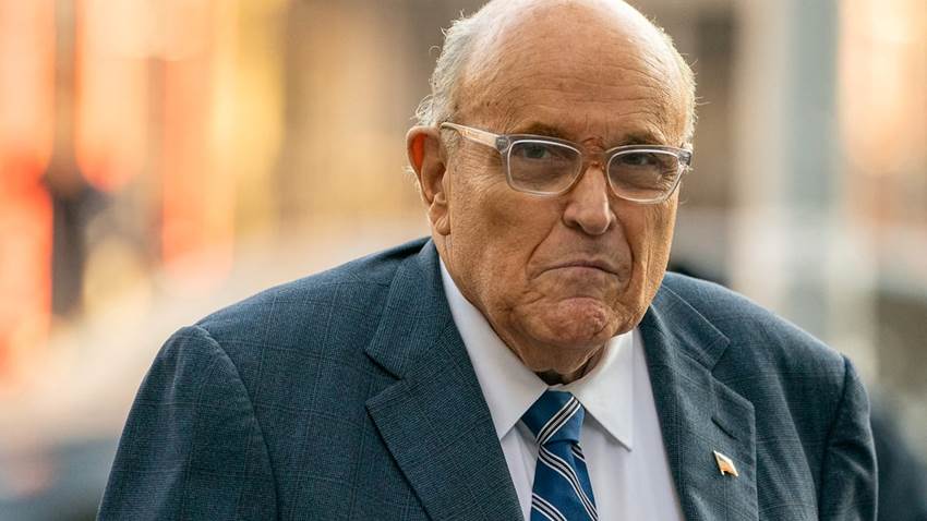 El exalcalde de Nueva York Rudolph Giuliani, herido de gravedad en un accidente de tráfico en New Hampshire