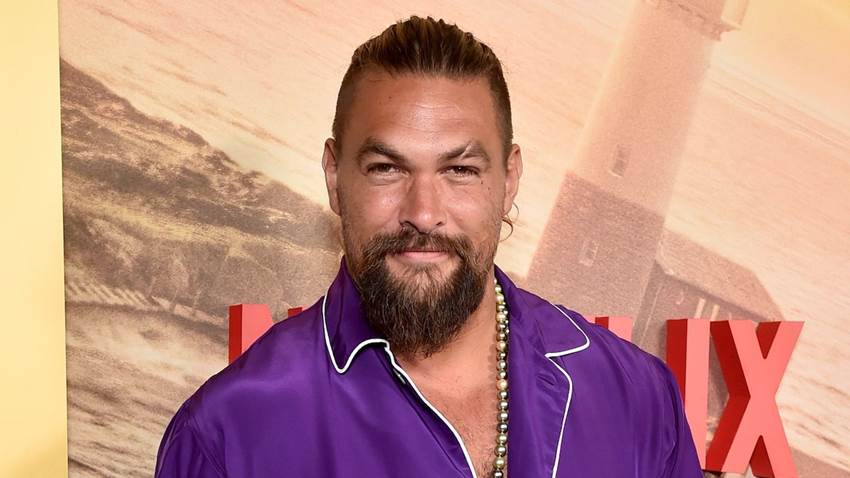 Jason Momoa comparte su experiencia cercana a la muerte que lo hizo dejar de fumar