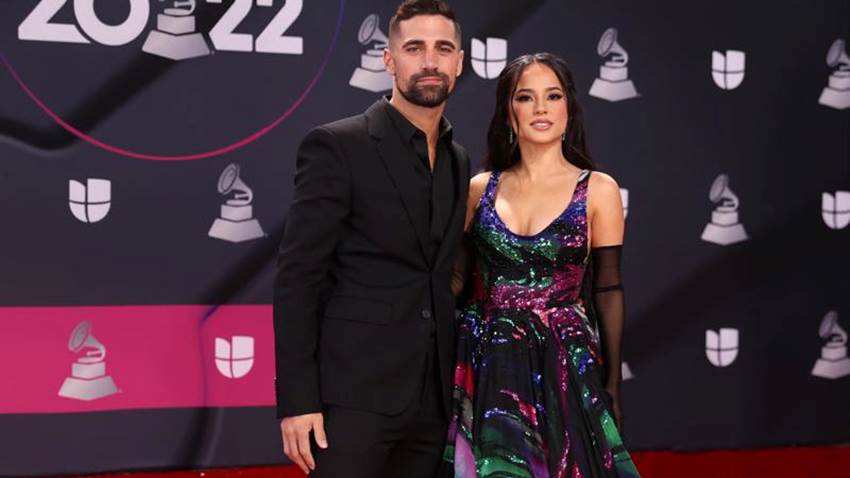 Becky G y Sebastian Lletget revelan los románticos detalles de su compromiso