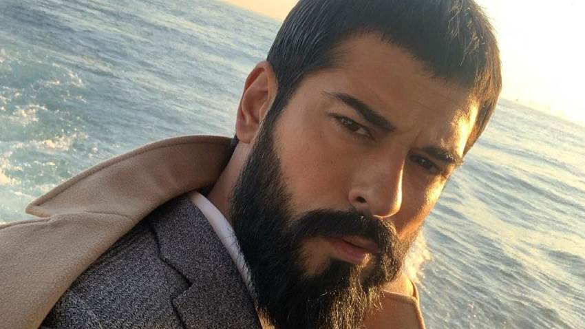 El gran dolor de Burak Özçivit por la partida de un ser querido: ‘Que tu lugar sea el cielo’